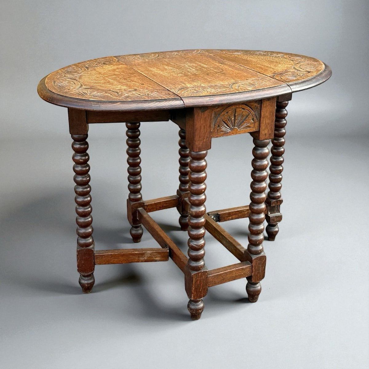 Antique Solid  Oak Bobbin Turned Leg Drop Leaf Gate Leg Table Oval  Occasional