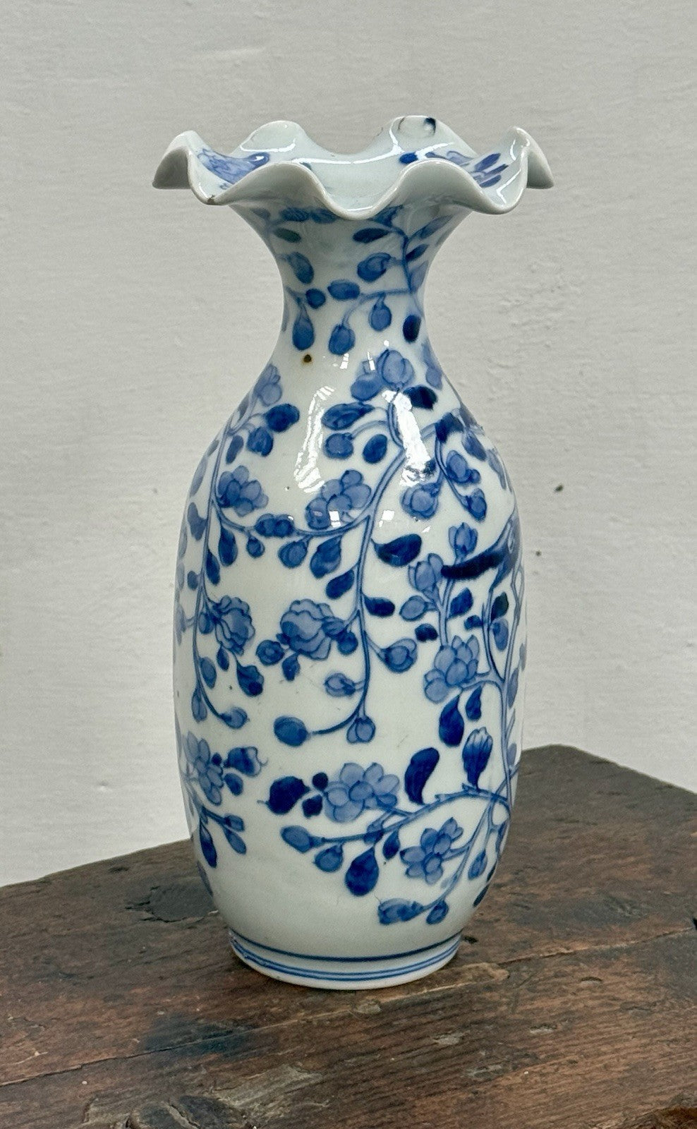 Antique Blue And White Chinese Floral Vase 