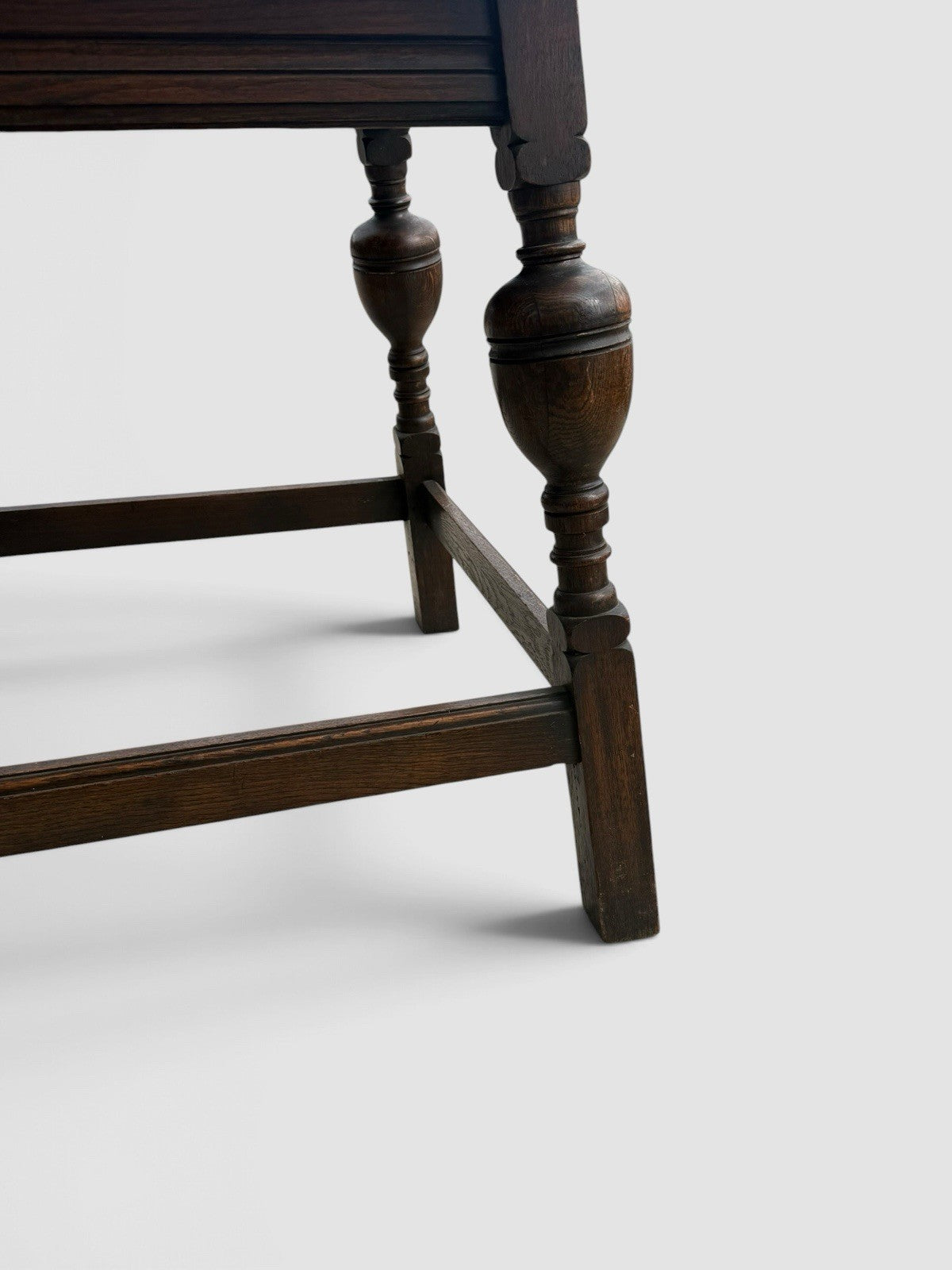 Victorian Oak Side Table Antique Solid Wood Occasional Lamp Table